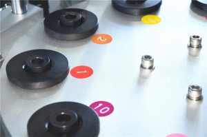 Kozmetični polnilni stroj za ultrazvočno tesnjenje